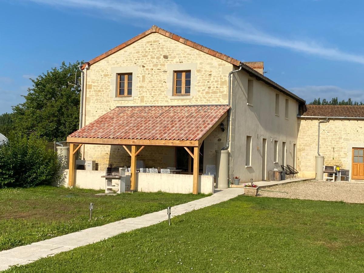 Готель Loire Escapes Berrie Екстер'єр фото