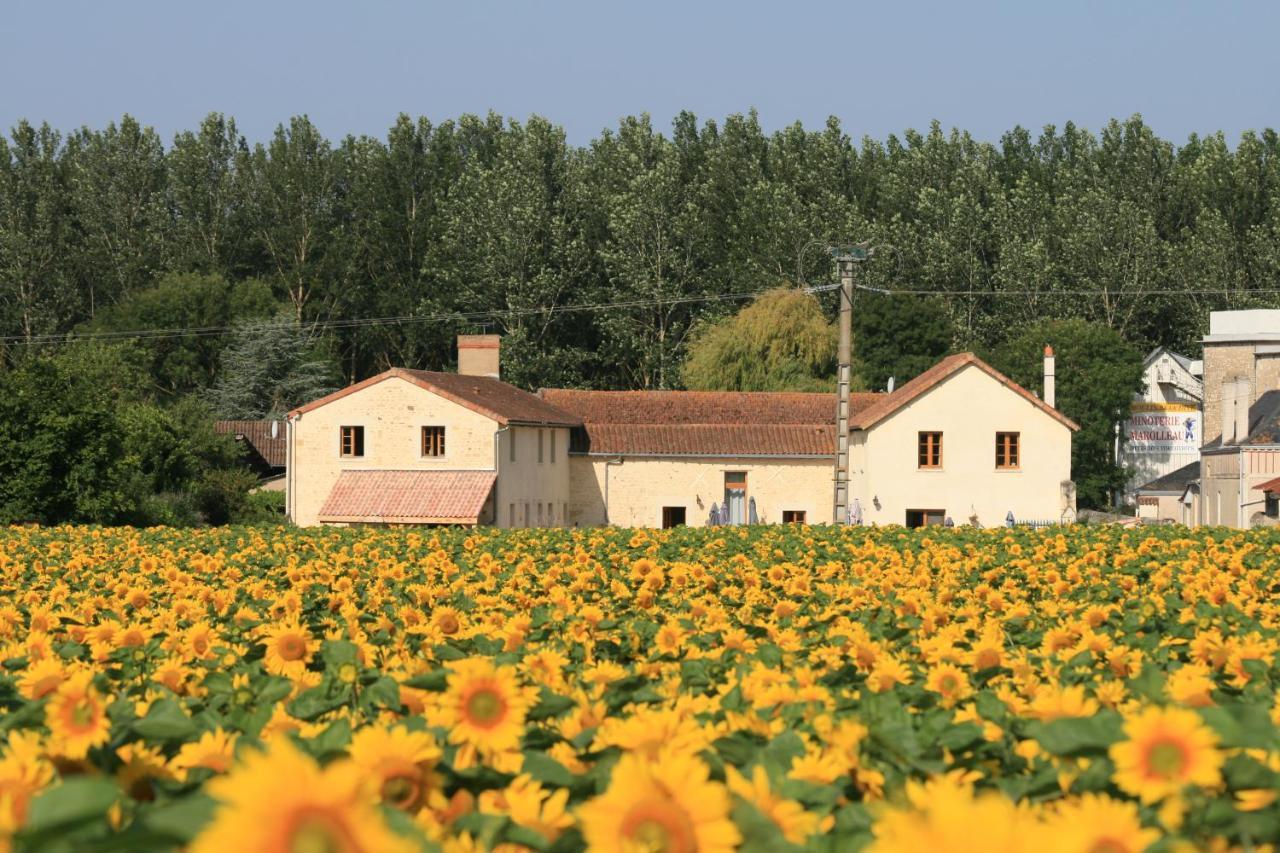 Готель Loire Escapes Berrie Екстер'єр фото